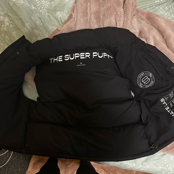 Aritzia Jackets & Blazers - Aritzia Super Puff Black Vest